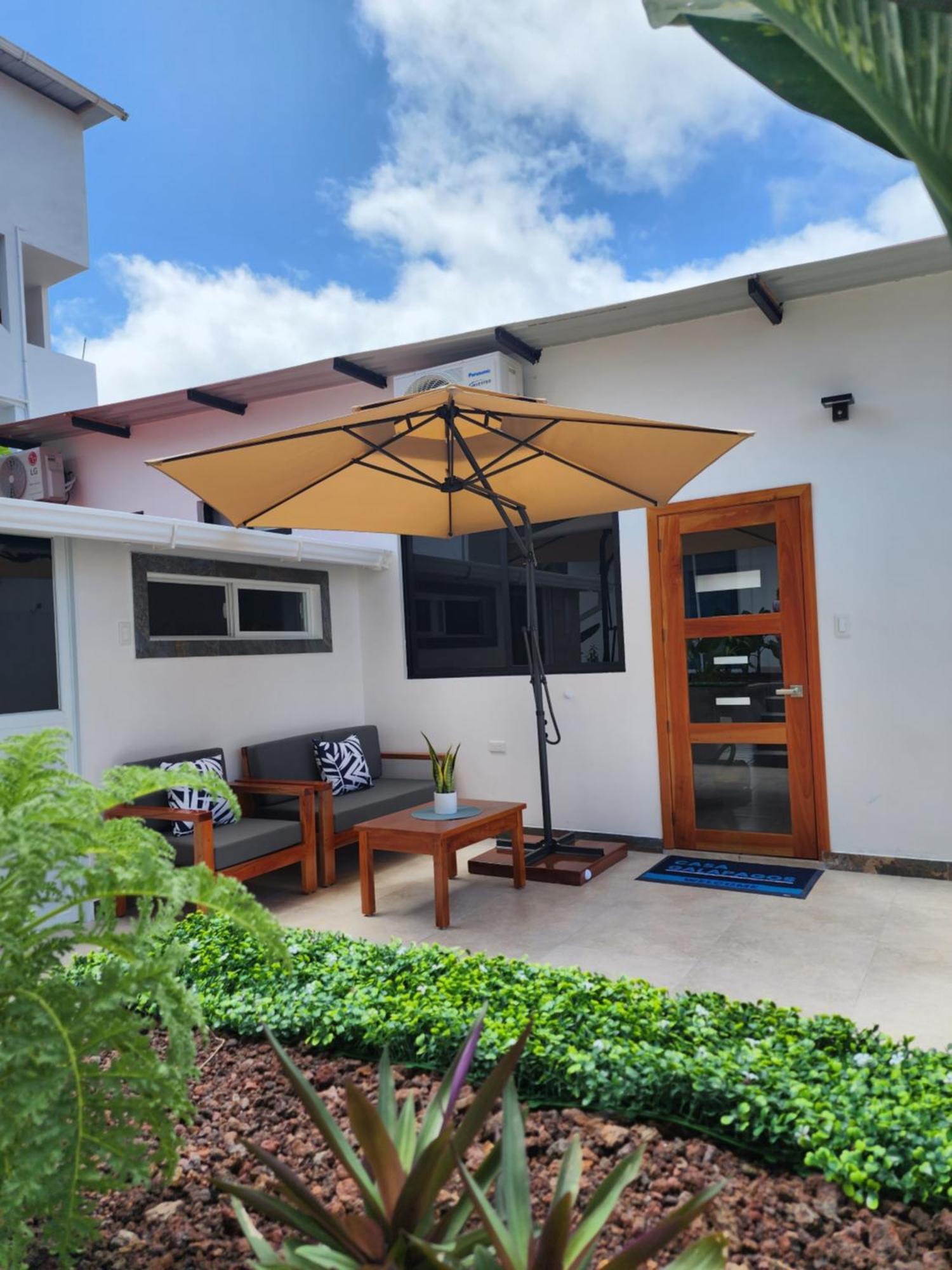 Casa Galapagos By Hostal Fragata Пуерто-Айора Екстер'єр фото
